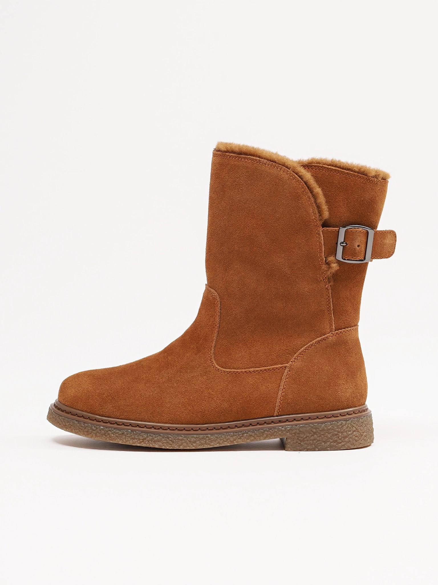 Ботинки рыжего цвета с ремешком на низком каблуке